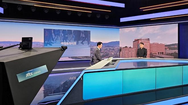 President Choi Jun-gyu of The Catholic University of Korea Interviewed on JTBC's Morning & News