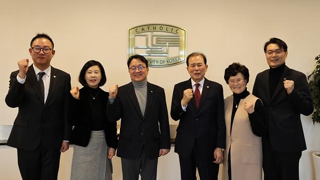Seongsim Alumni Association Development Fund Donation Ceremony