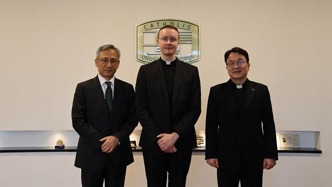 Holy See Official Mario Biffi’s Visit to Korea
