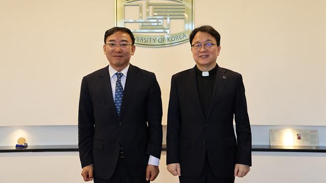 Commissioner Jae-wan Park Visits CUK for Int'l Student Support